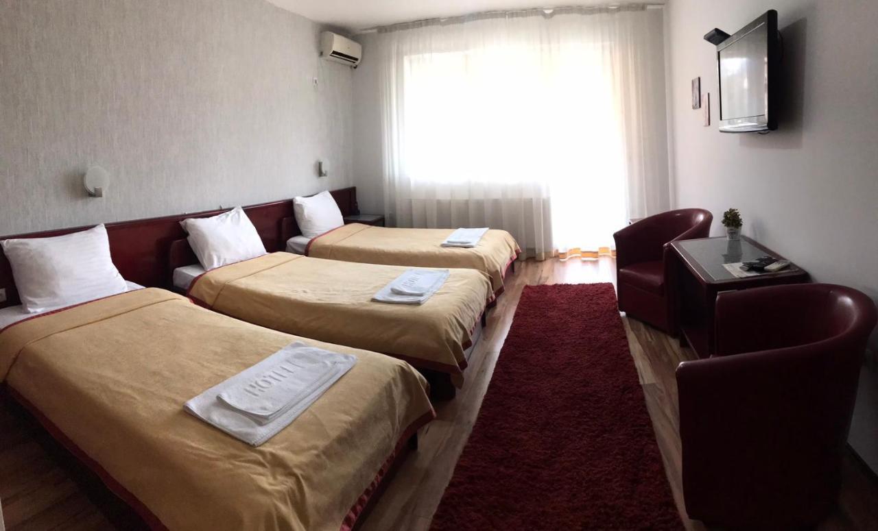 Hotel Tri "O" Topola Экстерьер фото