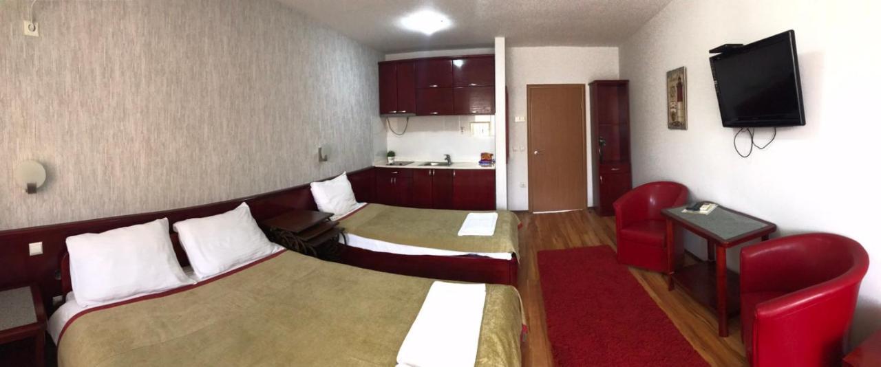 Hotel Tri "O" Topola Экстерьер фото