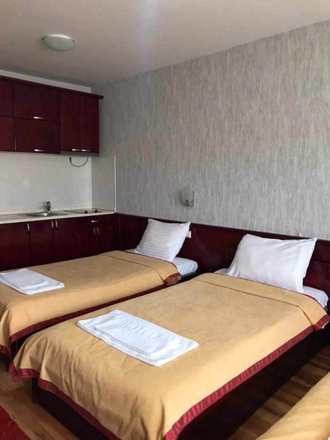 Hotel Tri "O" Topola Экстерьер фото