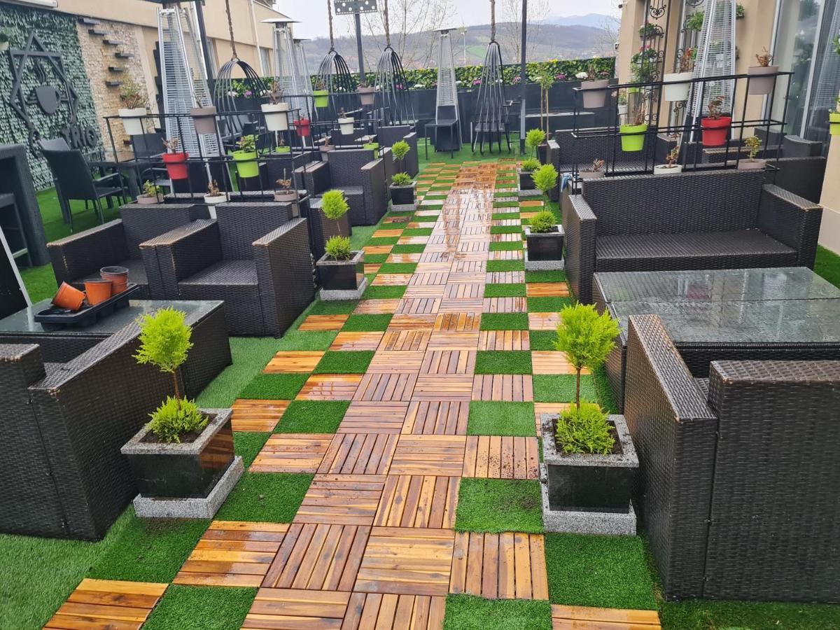Hotel Tri "O" Topola Экстерьер фото